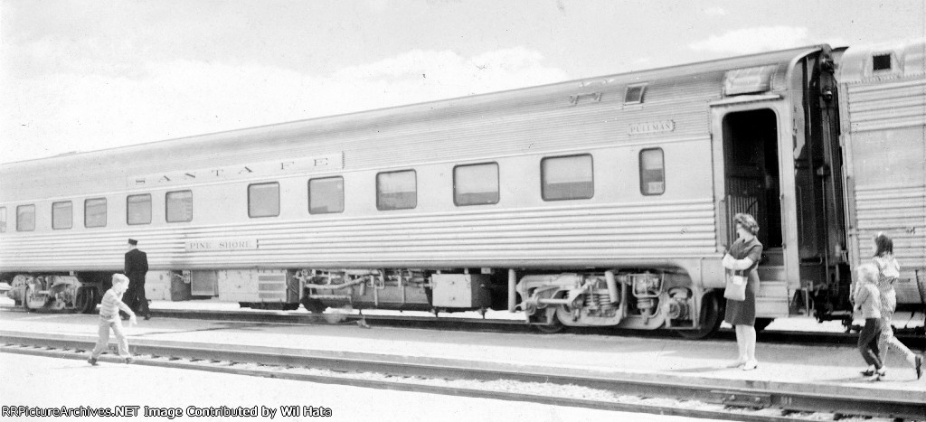 Santa Fe 10-6 Sleeper "Pine Shore"